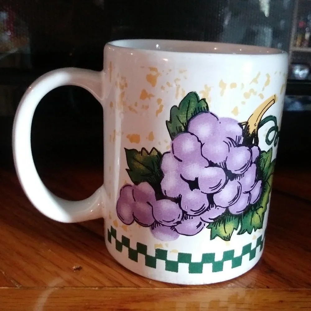 VTG Collectible Grapes cluster coffee Mug Ceramic